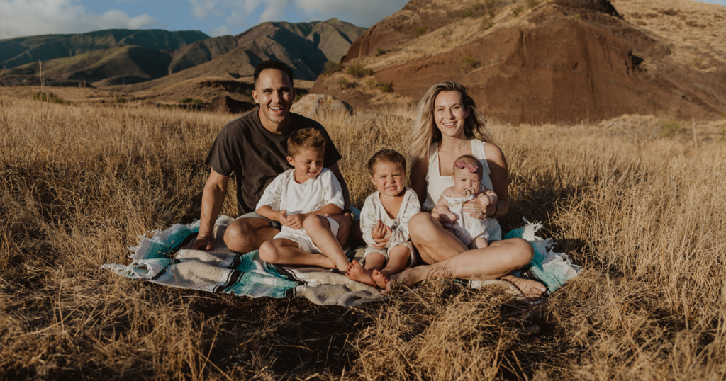 Alexa & Carlos PenaVega and children